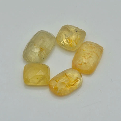 Yellow Sapphire/Pukhraj (Ceylonese) - Standard 2 Quality